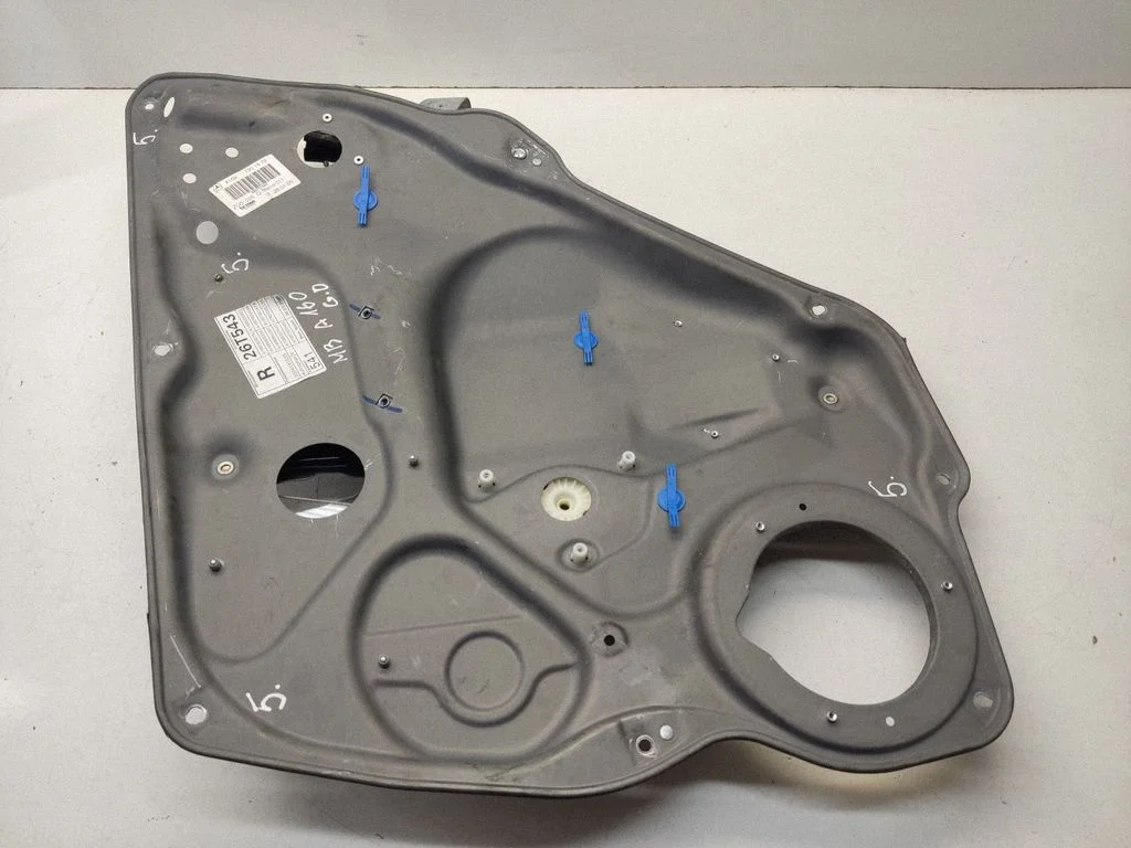 Rear window lifting mechanism without motor – Mercedes-Benz A-Class W169 (2004-2012)