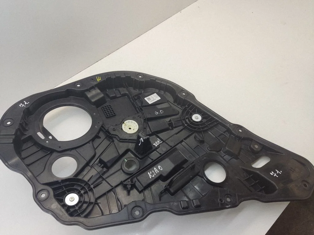 Rear window lifting mechanism without motor 83480D4000