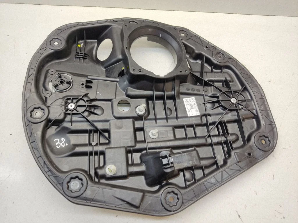 Rear window lifting mechanism without motor 834812T010