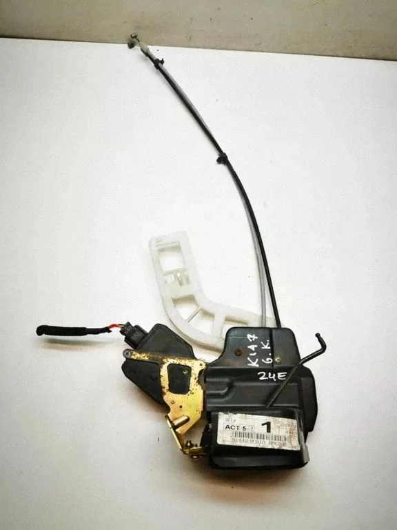 Rear door lock – KIA Sportage (2005-2010)