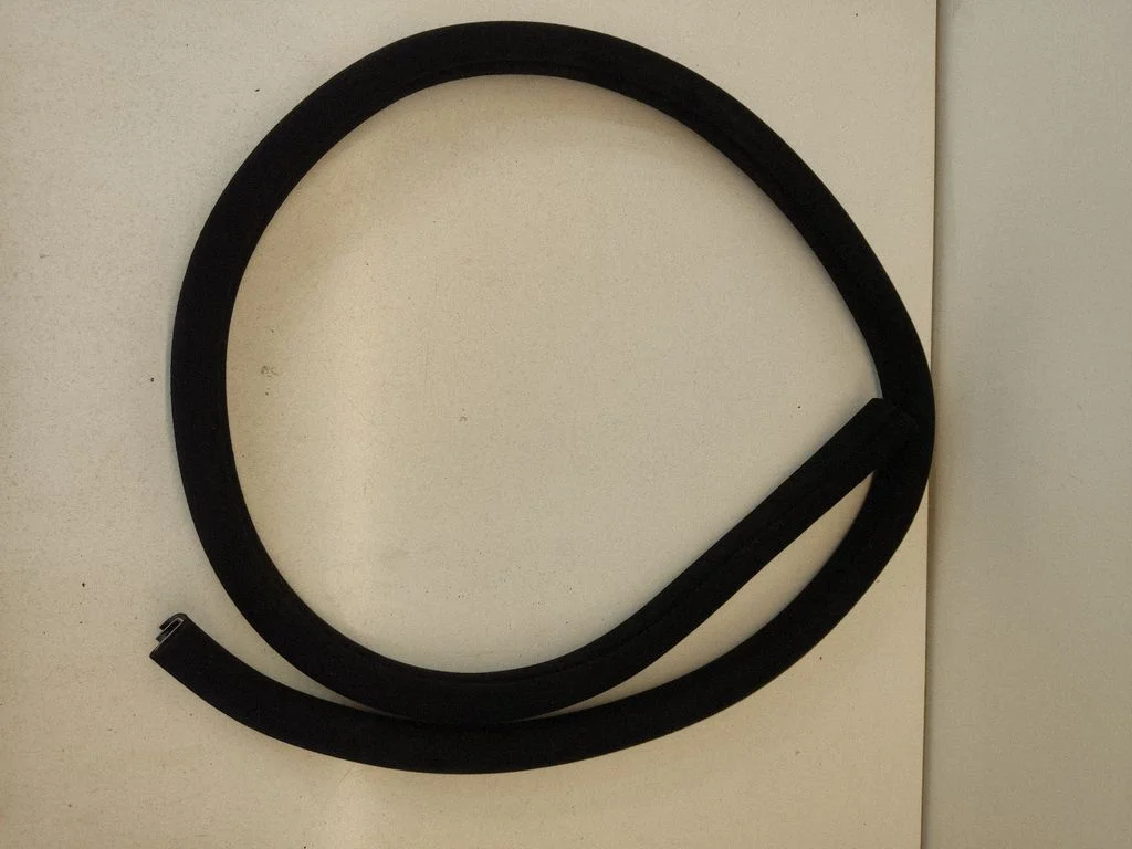 Rear door rubber seal (on body) – Mercedes-Benz CLS-Class C219 (2003-2011)