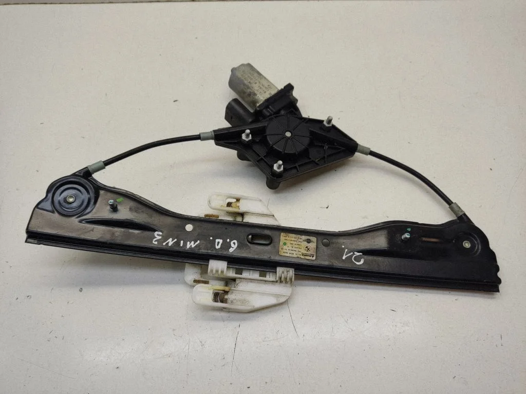 Rear door window regulator with motor – Mini Cooper Countryman R60 (2011-2016)