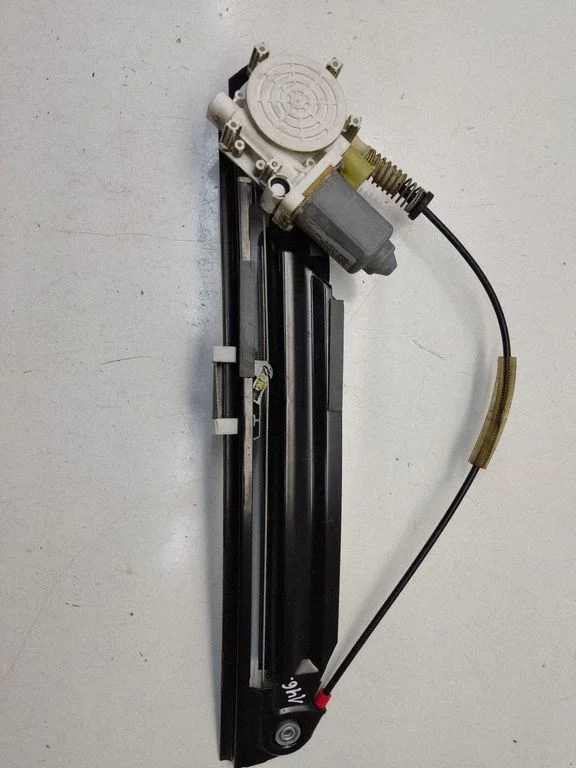Rear door window regulator with motor 8360512
