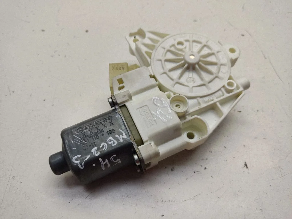 Rear door window regulator motor 0130822442