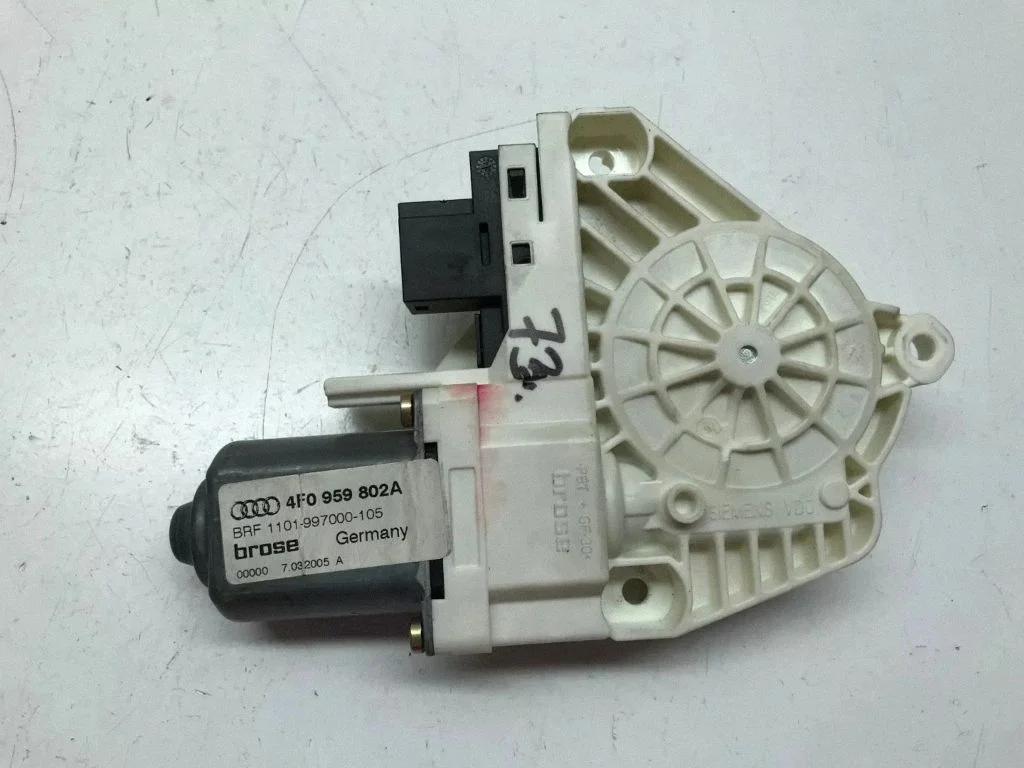 Rear door window regulator motor 4F0959802A