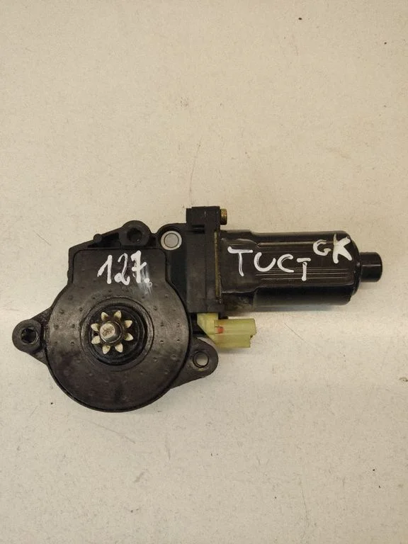 Rear door window regulator motor – rear left