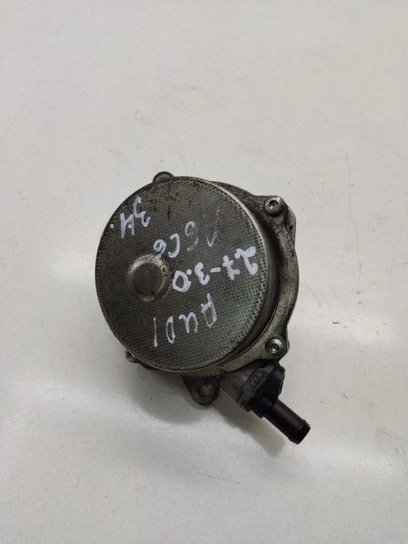 Vacuum pump 057145100