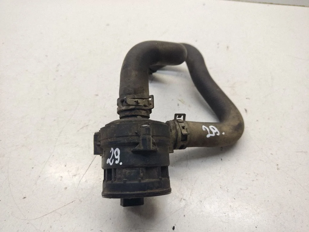 Electric auxiliary coolant/water pump – front