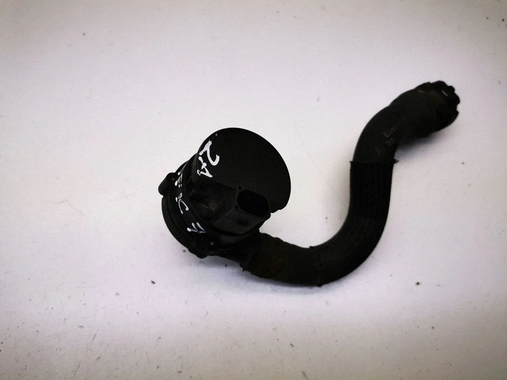 Electric auxiliary coolant/water pump – front
