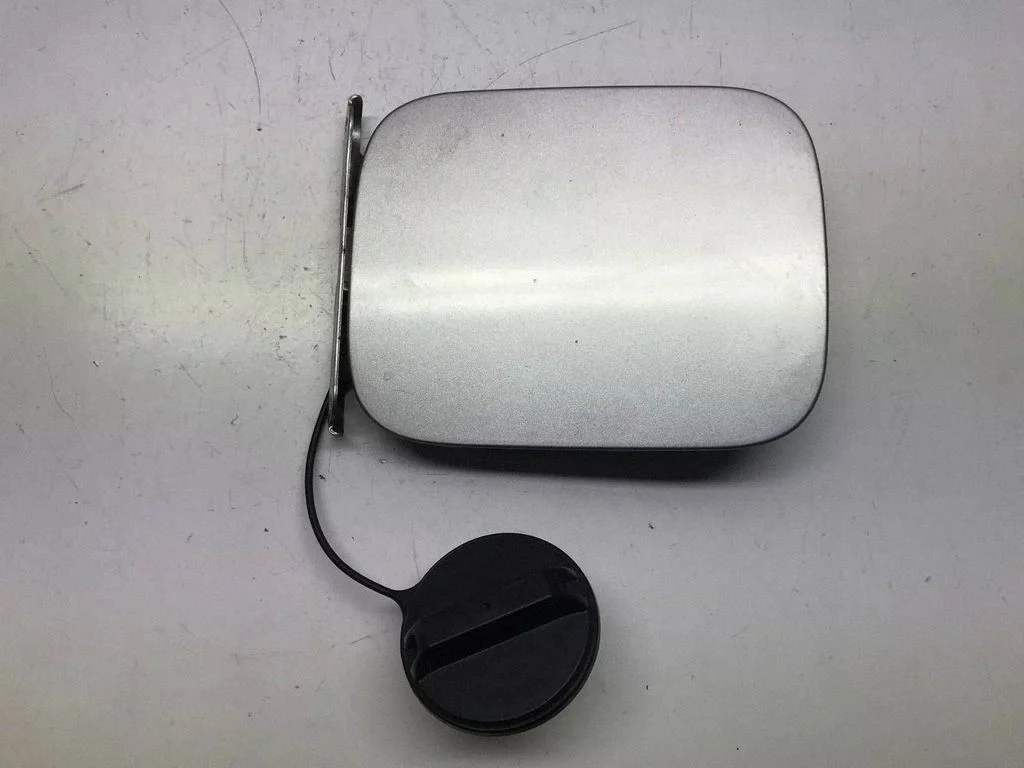 Fuel tank cap – Nissan X-Trail T30 (2001-2007)