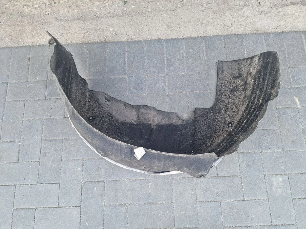 Rear arch fender liner splash guards – rear right