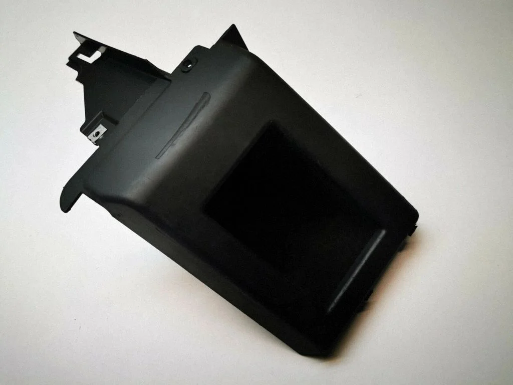 Glove box 7024913