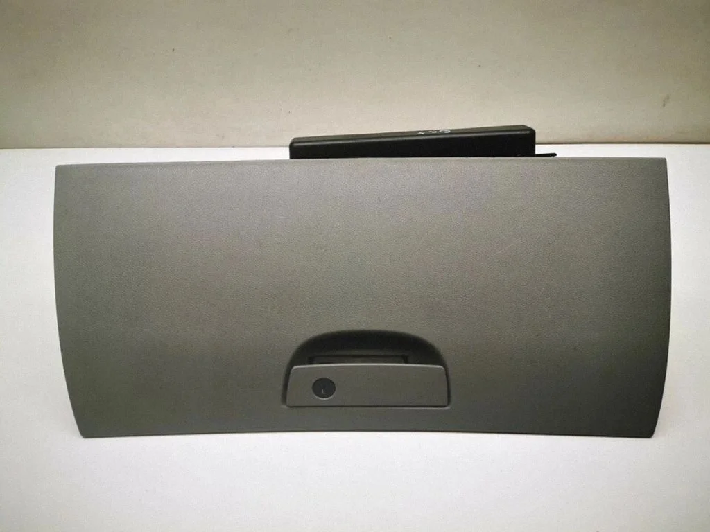 Glove box 1054231AA