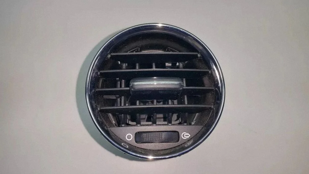 Dash center air vent grill 9658515377