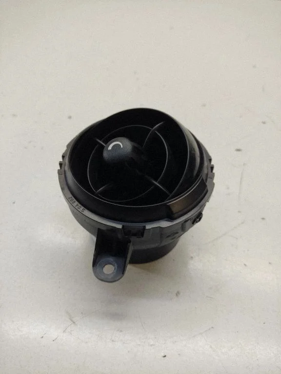 Dash center air vent grill 9801435
