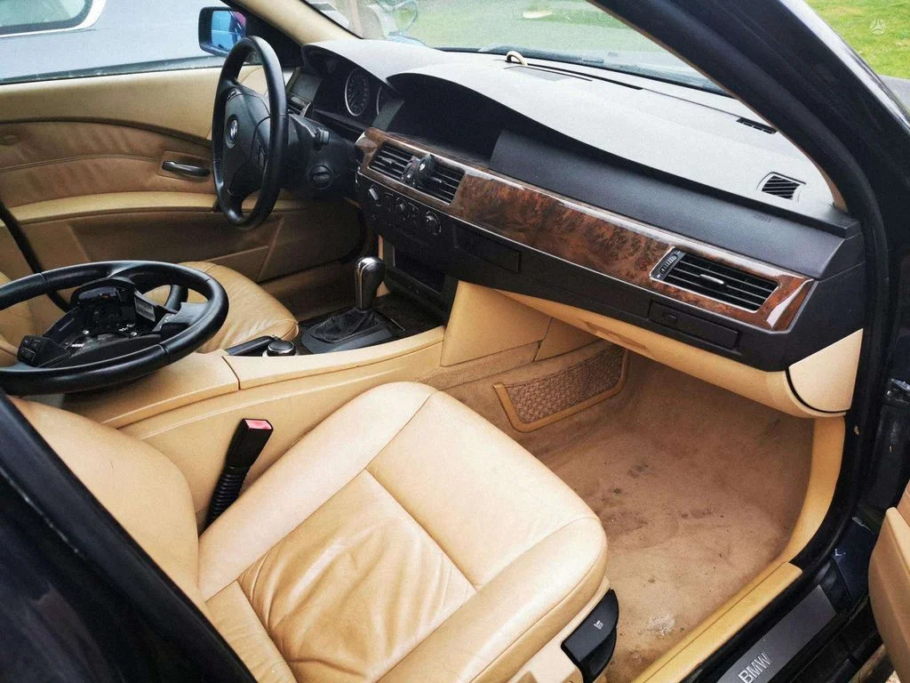 Dashboard 6960818