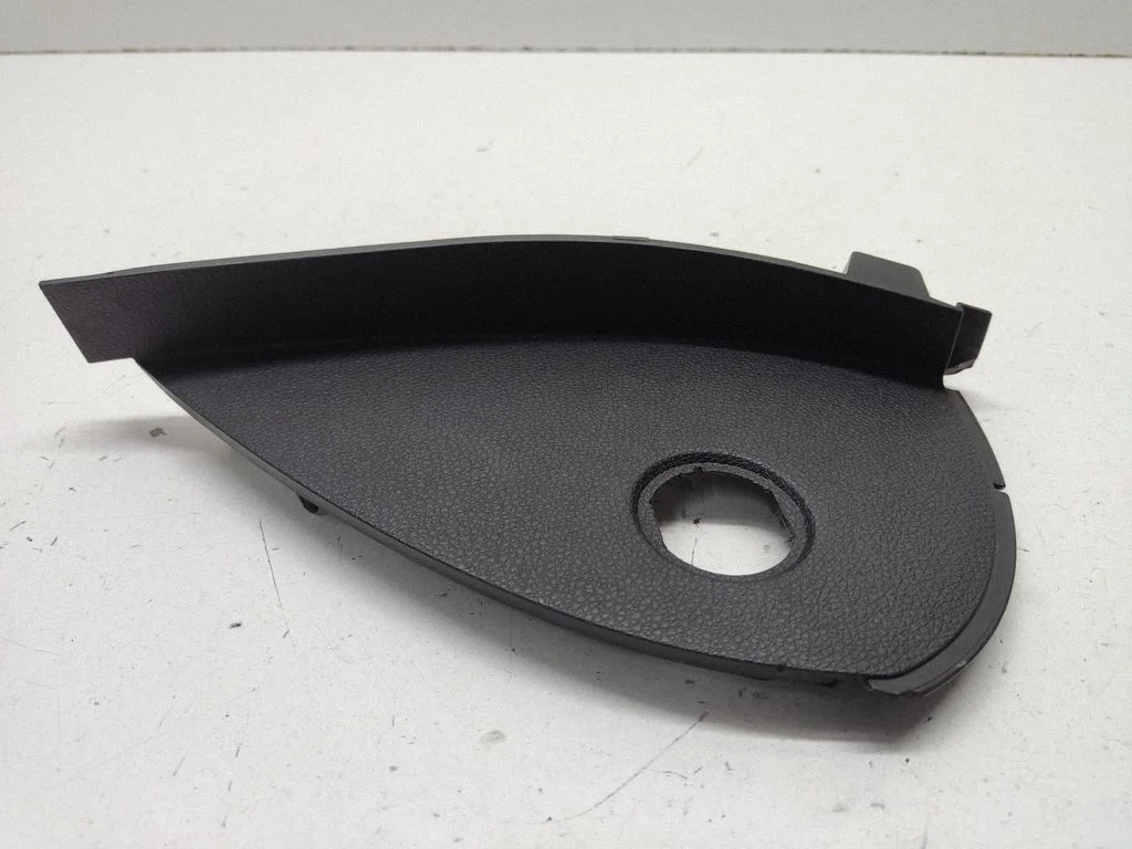 Dashboard side end trim 9124919