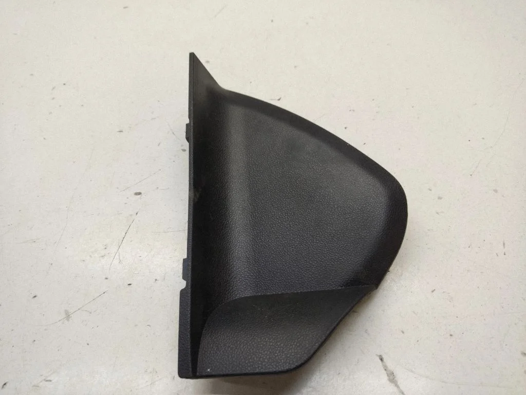 Dashboard side end trim – Mercedes-Benz ML-Class W164 (2005-2011)