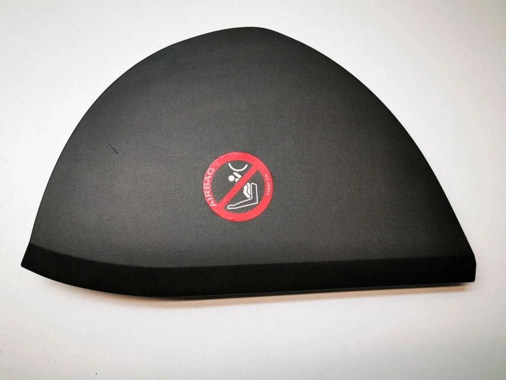 Dashboard side end trim – Mercedes-Benz S-Class W221 (2005-2013)