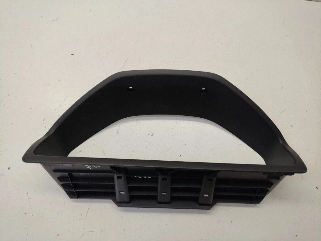 Dashboard trim – Volvo XC90 (2003-2006)