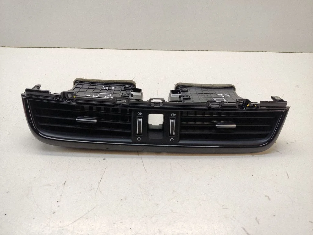 Dash center air vent grill – KIA Optima (2015-2020)