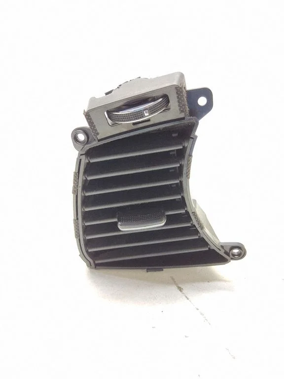 Dash center air vent grill – KIA Optima (2010-2015)