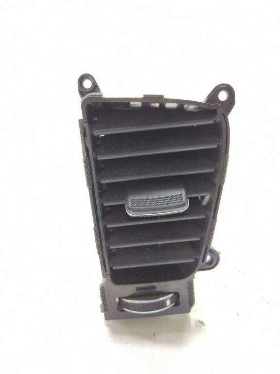 Dash center air vent grill – KIA Optima (2010-2015)