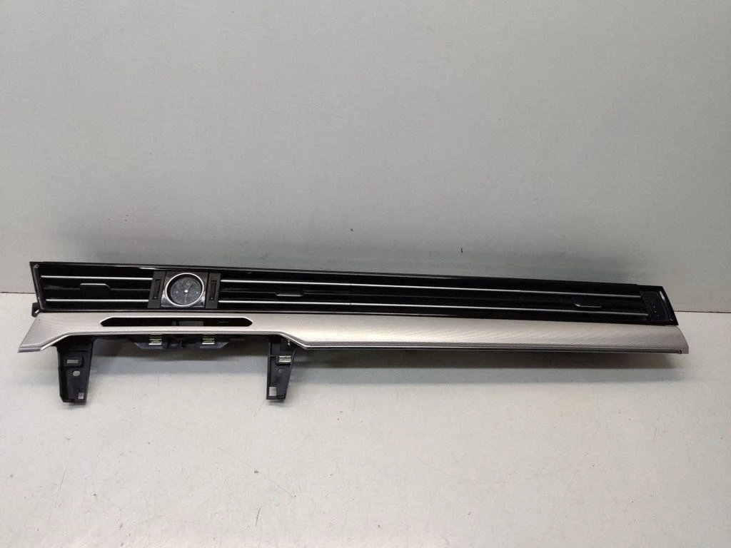 Dash center air vent grill 3G1857083