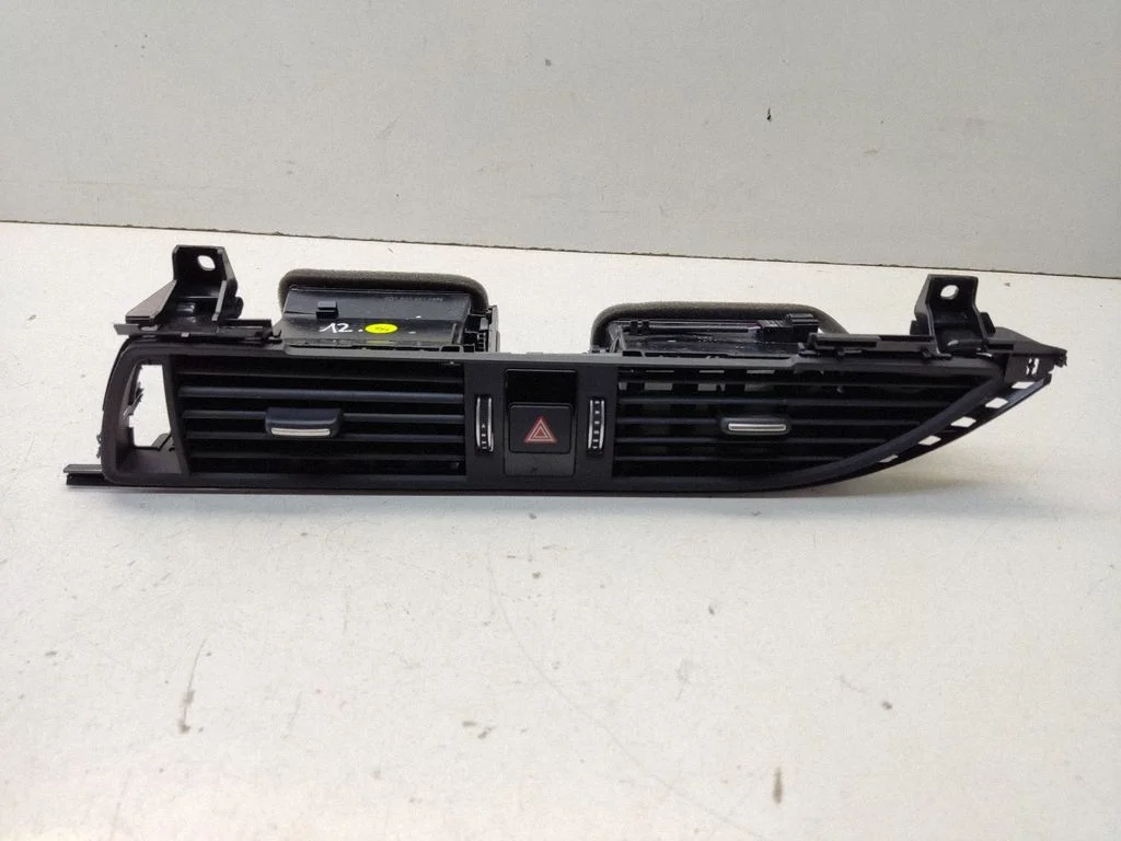 Dash center air vent grill 4G0941509