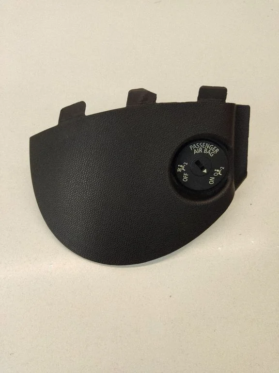 Dashboard side end trim 9803254