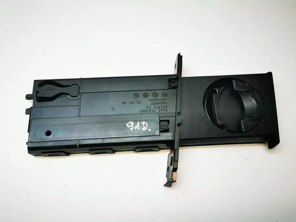 Uchwyt na kubek – BMW Seria 3 E90 E91 (2005-2012)