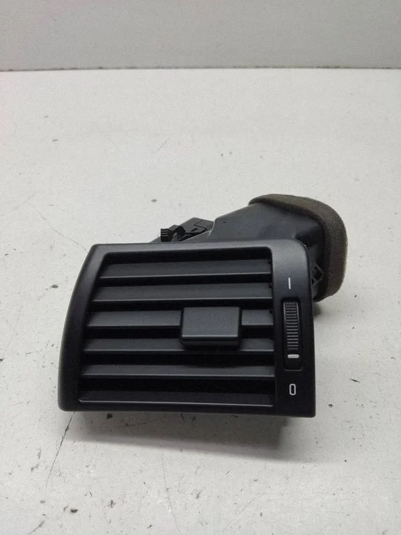 Dashboard side air vent grill/cover trim 8361897