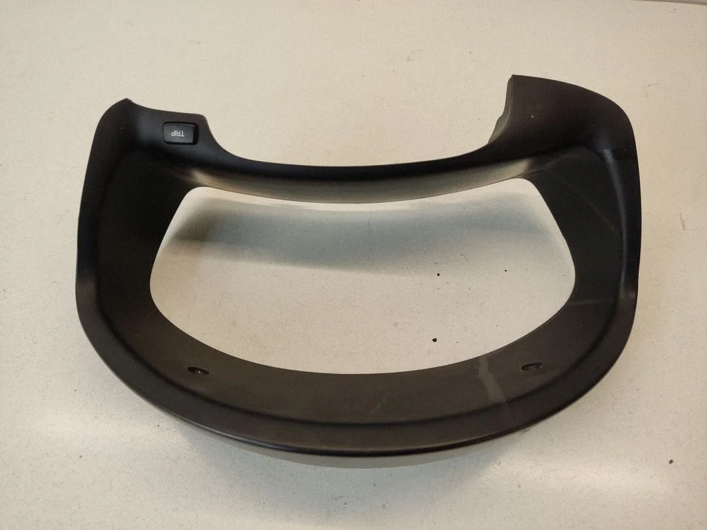 Dashboard trim 848312E900