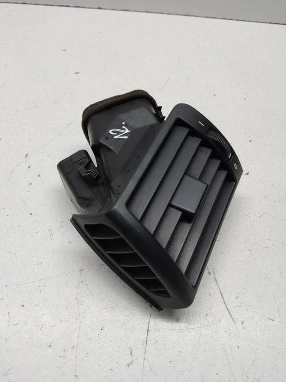 Dashboard side air vent grill/cover trim 8361897