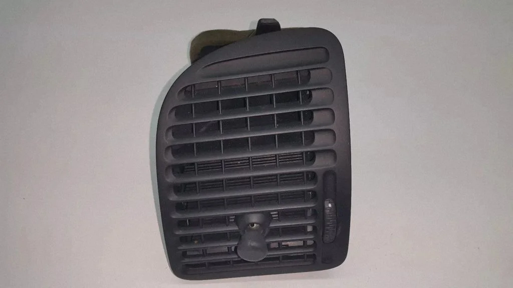 Dashboard side air vent grill/cover trim 12804038