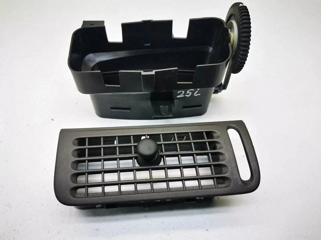 Dashboard side air vent grill/cover trim 140052061