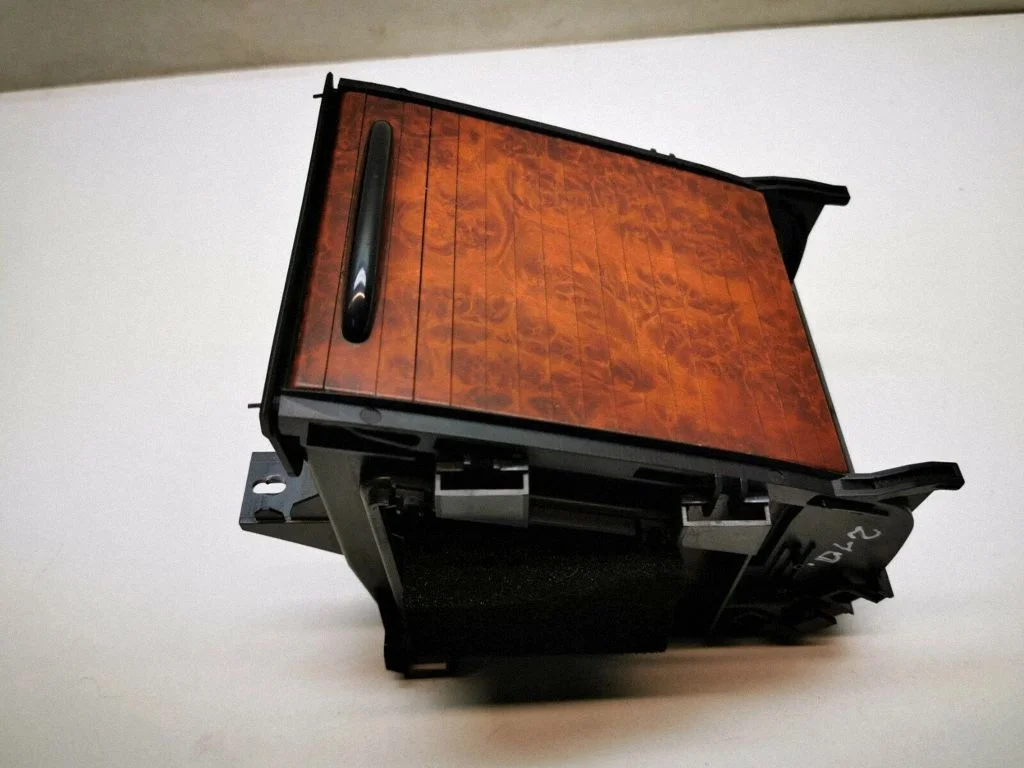 Glove box central console – Mercedes-Benz CLS-Class C219 (2003-2011)