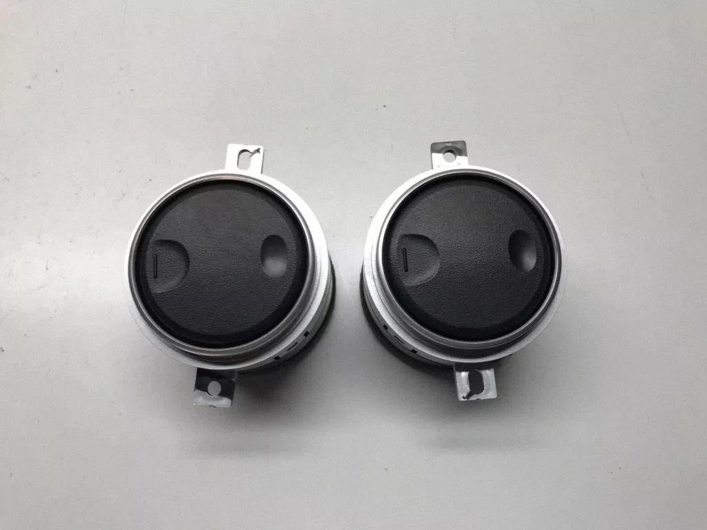 Dashboard side air vent grill/cover trim