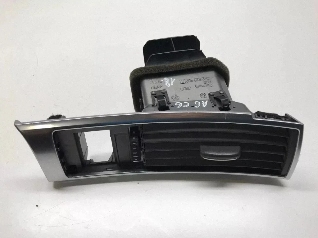 Dashboard side air vent grill/cover trim 4F2820902C
