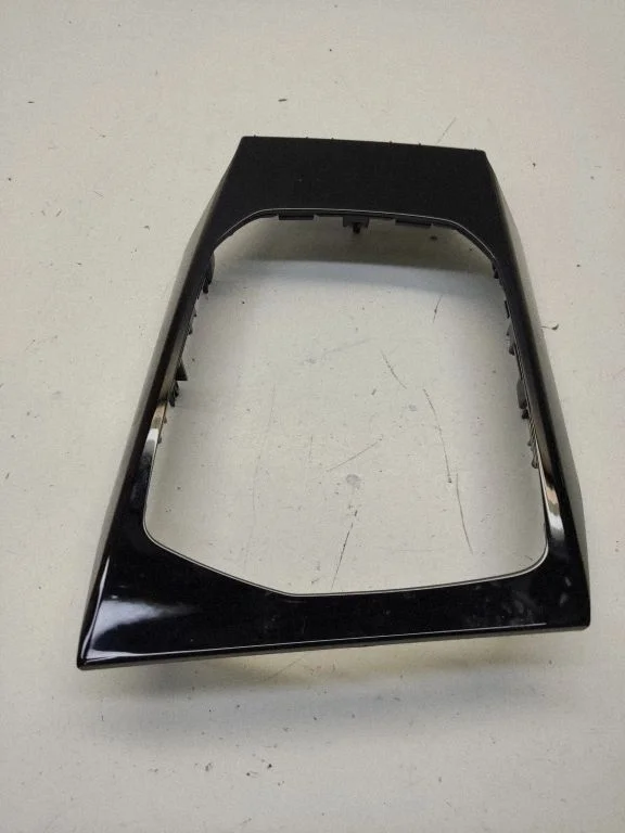 Gear shifter surround trim plastic – BMW 3 Series G20 G21 (2019-)
