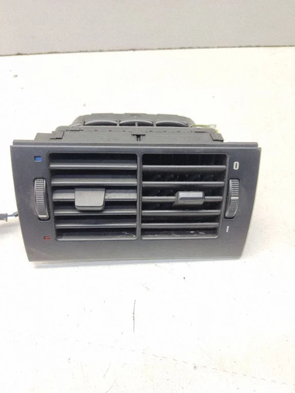Rear air vent grill – BMW 5 Series E39 (1996-2003)