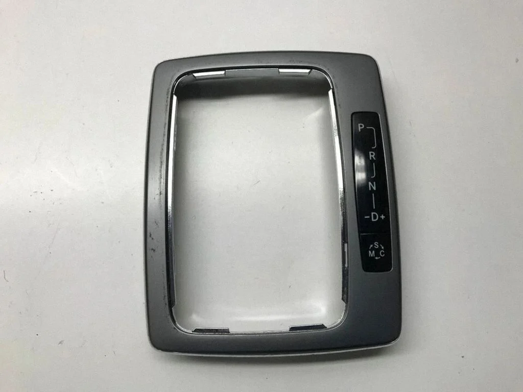 Gear shifter surround trim plastic – Mercedes-Benz C-Class AMG W204 (2007-2014)
