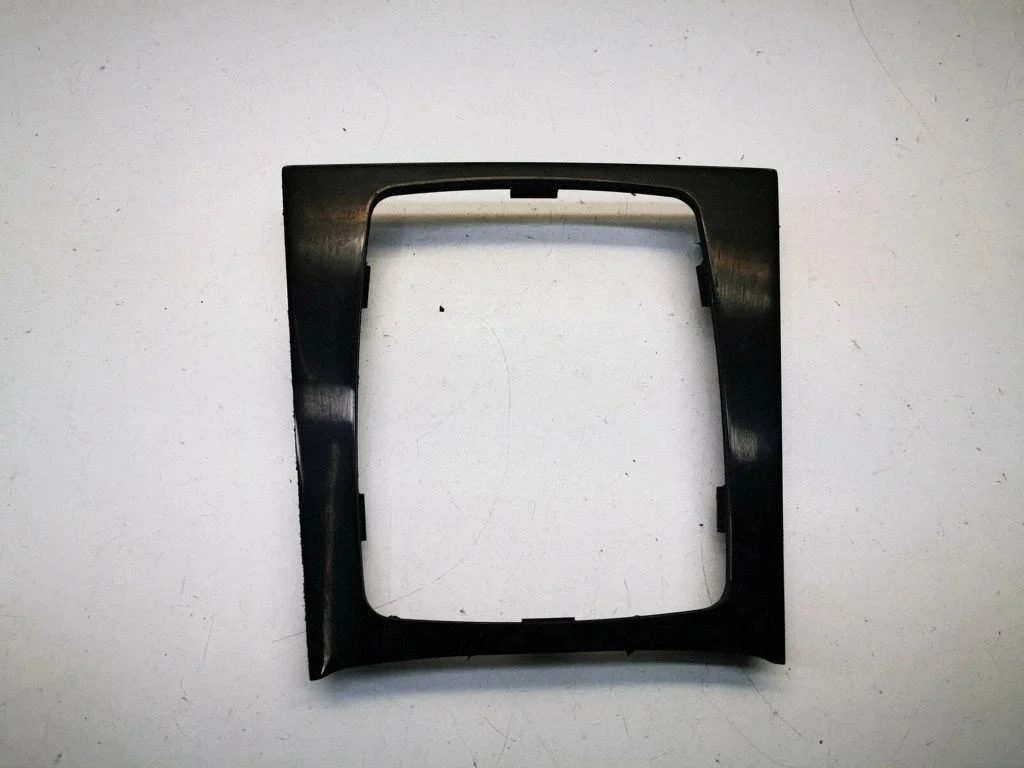 Käigukangi ümbrise viimistlus (plastik) – Mercedes-Benz E-klass W212 (2009-2016)