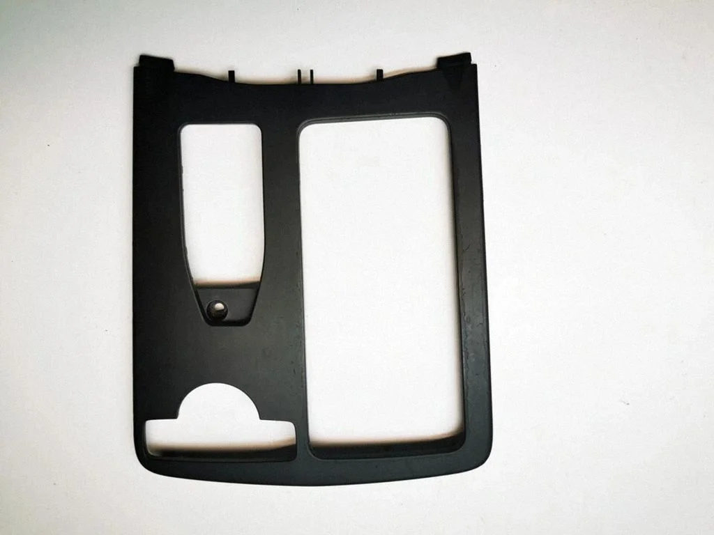 Gear shifter surround trim plastic – Mercedes-Benz C-Class AMG W204 (2007-2014)