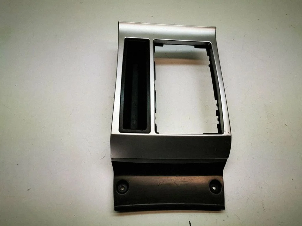 Gear shifter surround trim plastic OZM01TRMAB