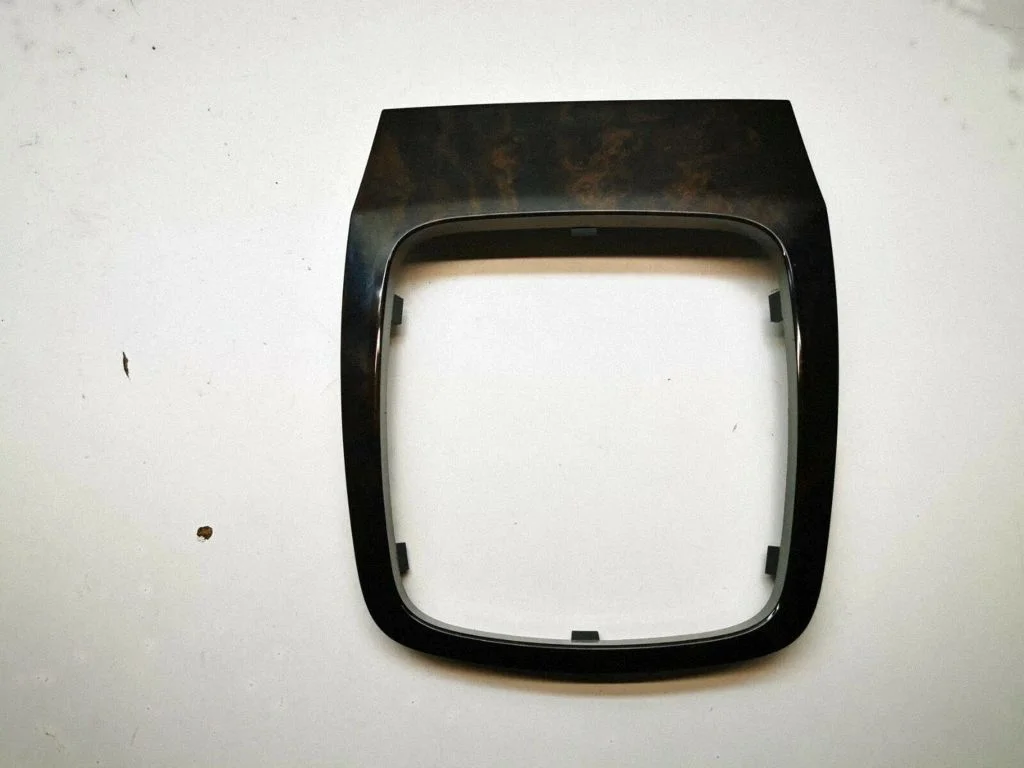 Gear shifter surround trim plastic – Ford Mondeo MK IV (2007-2014)