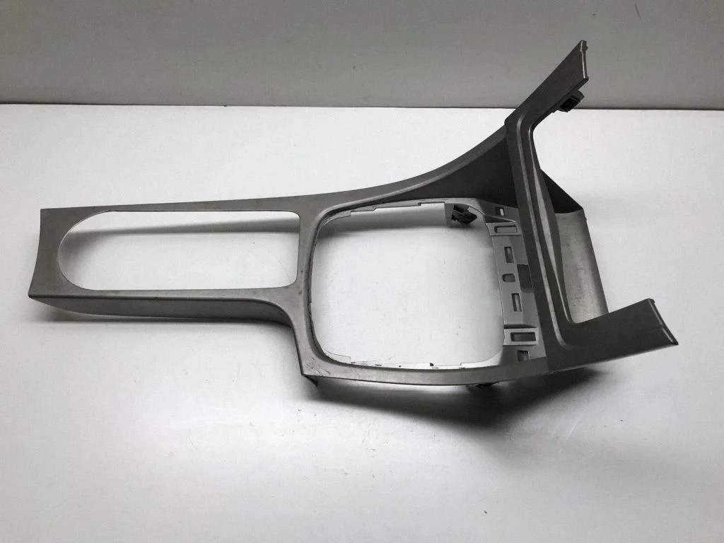 Gear shifter surround trim plastic – Ford Mondeo MK IV (2007-2014)