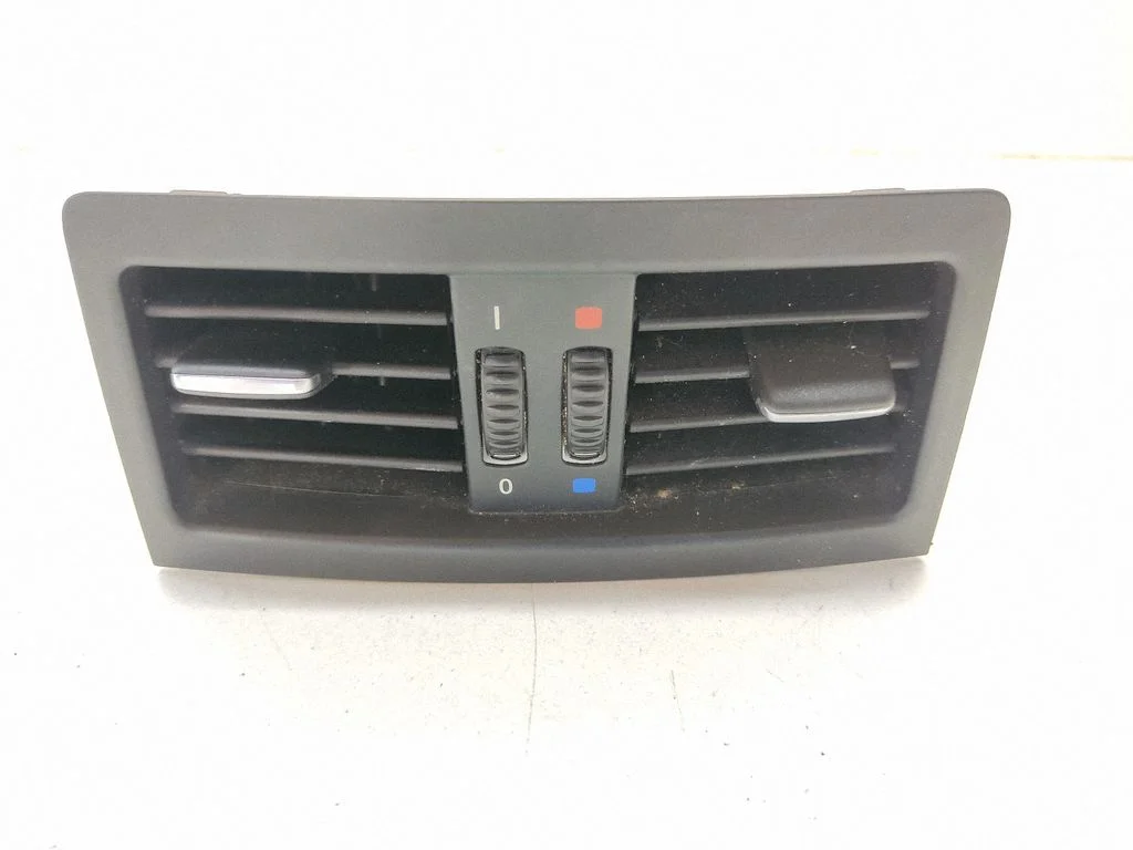 Rear air vent grill – BMW 3 Series E90 E91 (2005-2012)