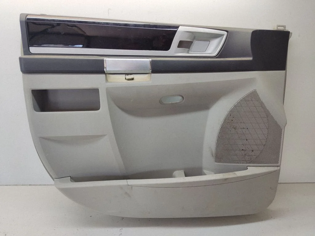 Eesmiste uste sisevooder – Chrysler Grand Voyager V (2007-2015)