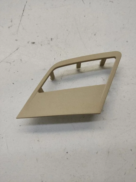 Muu eesmise ukse viimistluse osa – BMW 3-seeria G20 G21 (2019-)